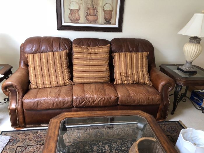 Comfy Classic Leather Sofa....”FlexSteel”
