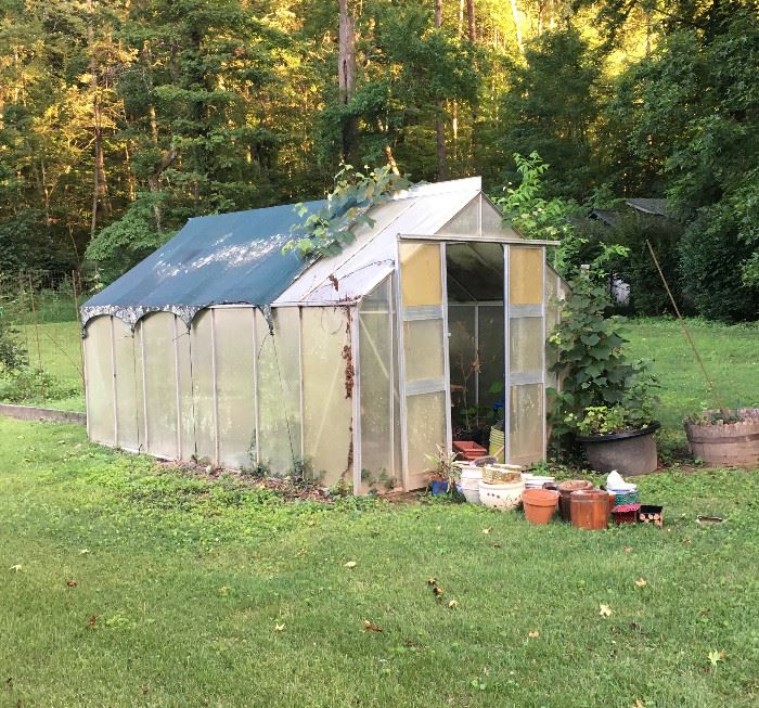 Greenhouse with heater