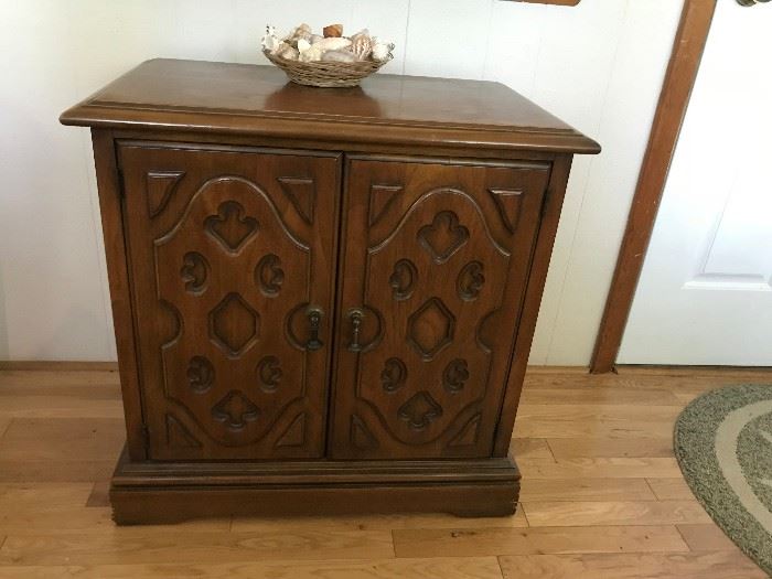 DREWEL SMALL CABINET
