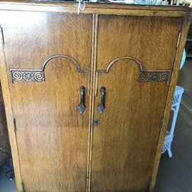 antique small wardrobe/cab