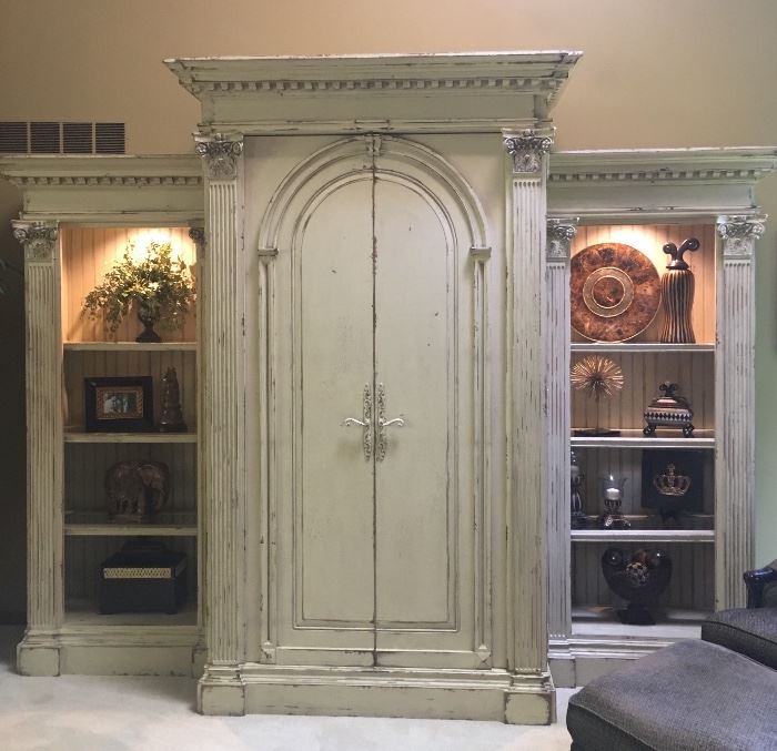Beautiful HABERSHAM WALL UNIT 
Measuremes Aprox 
Bookcase: 7’ H x 33” W x 21” D
Main unit: 95” H x 57” W x 35” D