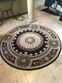 ROUND AREA RUG 66”