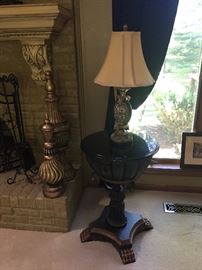 GREAT ROUND ACCENT TABLE