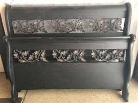 QUEEN BED WOOD AND METAL
