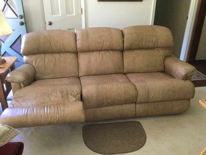 Matching leather sofa with recliner on both ends