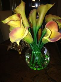 Artificial calla lilies