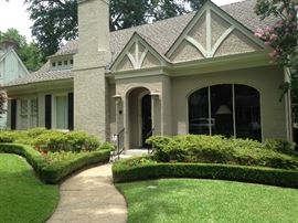This 3195 square foot Azalea District home is for sale and offered by Andy Guinn of Cornerstone Brokerage.