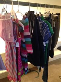Consigned children's clothes