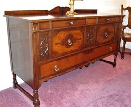 BEAUTIFULLY DETAILED SIDEBOARD/BUFFET - EXCELLENT CONDITION!