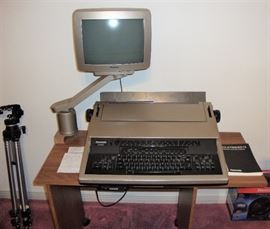 PANASONIC ELECTRIC TYPEWRITER WITH DISPLAY MONITOR
