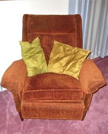 MID-CENTURY HARMONY HOUSE RECLINING CHAIR