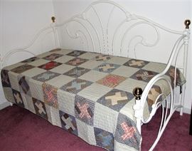 SIMPLY ADORABLE DAYBED