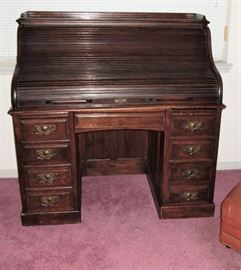 VINTAGE ROLL TOP DESK WITH KEY - THIS IS A BEAUTY !