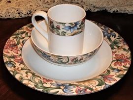 ROYAL DOULTON JACOBEAN CHINA - 4 PLACE SETTINGS