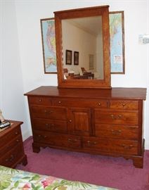 "AMERICAN CABIN" DRESSER, WE HAVE THE MATCHING NIGHT STANDS - VERY NICE FURNITURE! (SEE NEXT PIC)