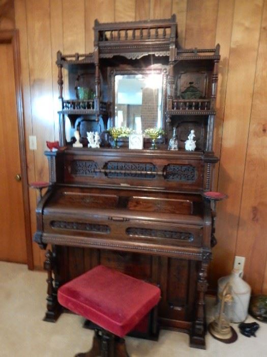 Victorian Eastlake Pump Organ