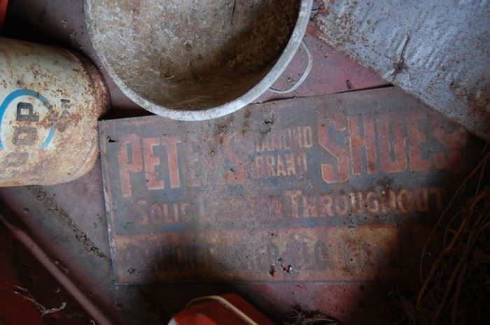 Old signs, oil can