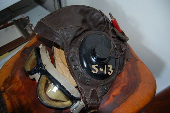 WW2 leather fighter pilot's cap and goggles