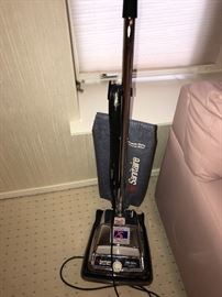 SANITAIRE VACUUM