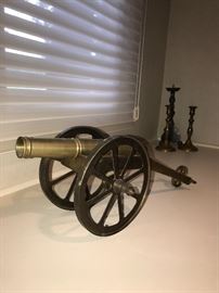 LARGE BRASS CANNON 