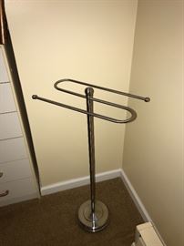 TOWEL STAND