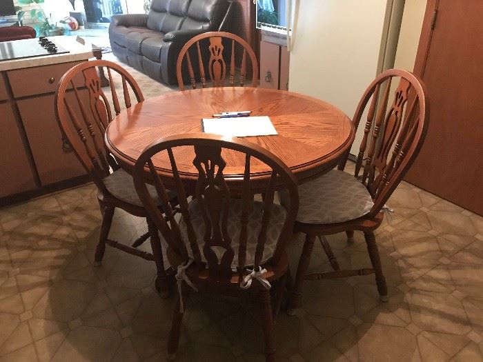 4-chair modern kitchen table