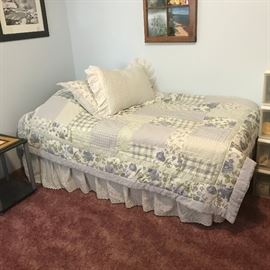 Elegant bedroom set
