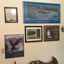 Commemorative pictures of military items 