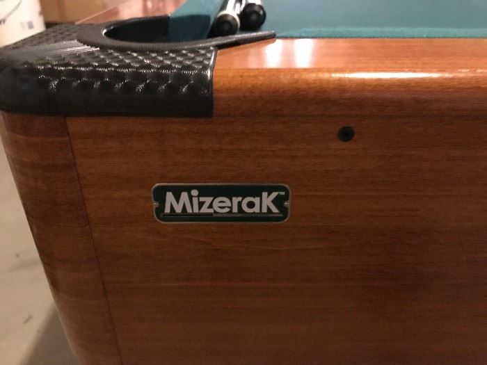 Mizerak pool table