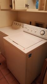 Very nice washer and dryer (gas)...like new!
