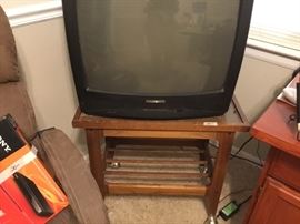 TV works - nice stand