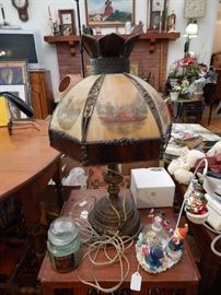 Courier & ives lamp
