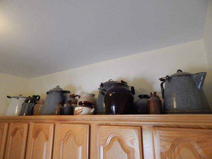 Enameled tin kitchen ware