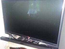 Samsung 52" Flatscreen TV/Sound Bar