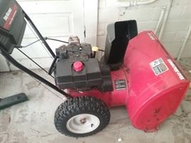 Yard Machine Snowblower 8HP Electric Start