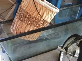 Lg Glass Aquarium & Supplies