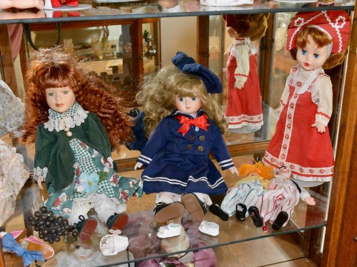 Case FULL of Vintage Dolls