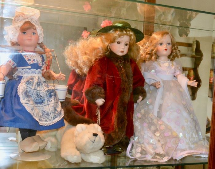 Case FULL of Vintage Dolls