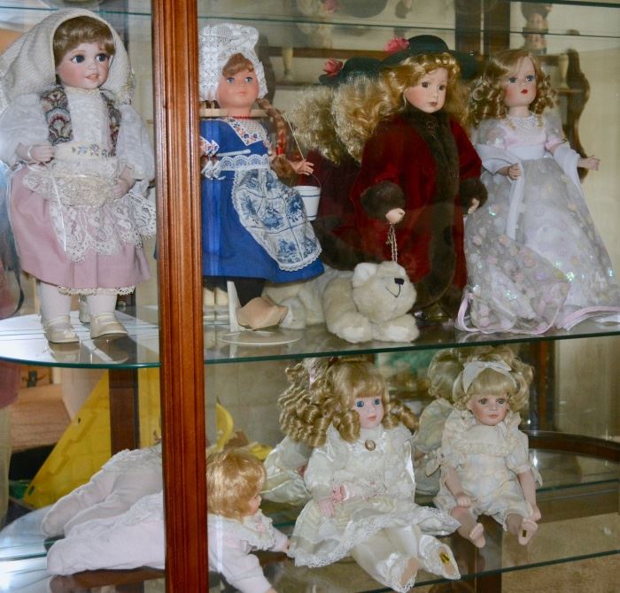 Case FULL of Vintage Dolls