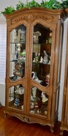 CURIO Cabinets