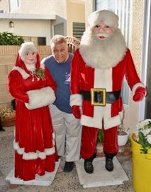 Mechanical Santa and Mrs Clause