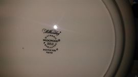 #95 pcs Wedgewood Williamsburg potpourri
China