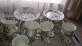 45 pieces Mikasa Heritage imari bouquet