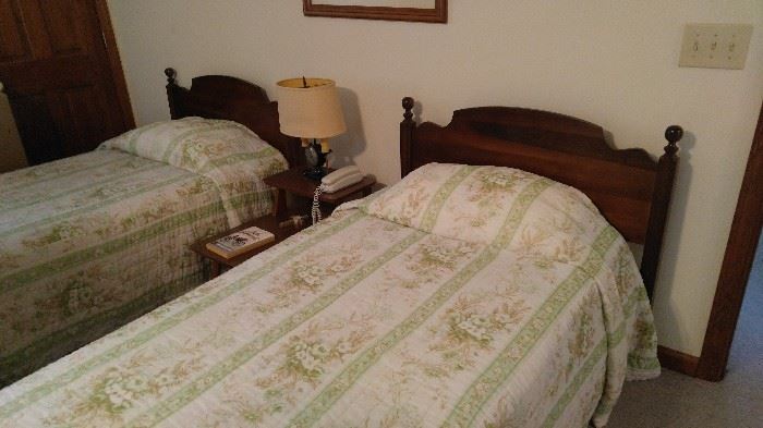 Twin beds in upstairs apartment