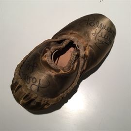 Poloma Herrera signed ballet slippers. 