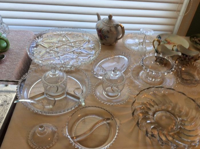 MANY VINTAGE SMALLS AND GLASS INCLUDING HEISEY AND CANDLEWICK
