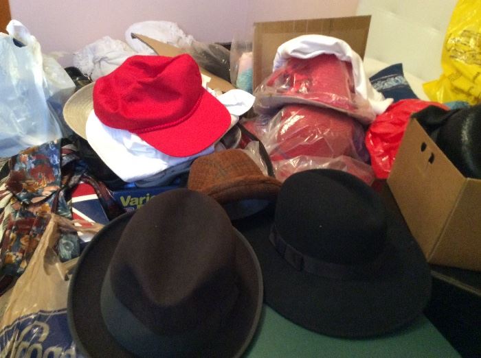 COLLECTION OF VINTAGE MAN'S AND WOMEN'S HATS