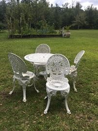 Spectacular metal patio table and 4 chairs