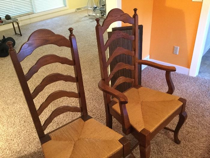 Quality dining room table and chairs 