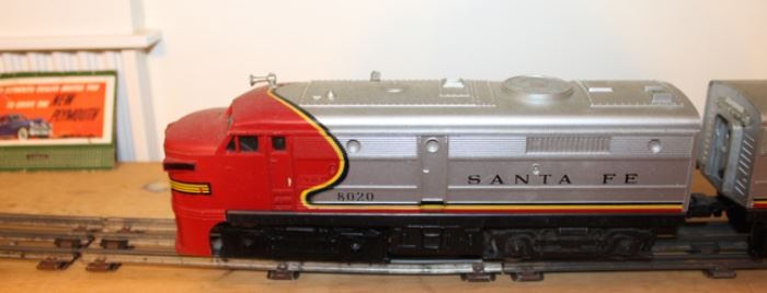 Modern Lionel "027" engine in like-new condition